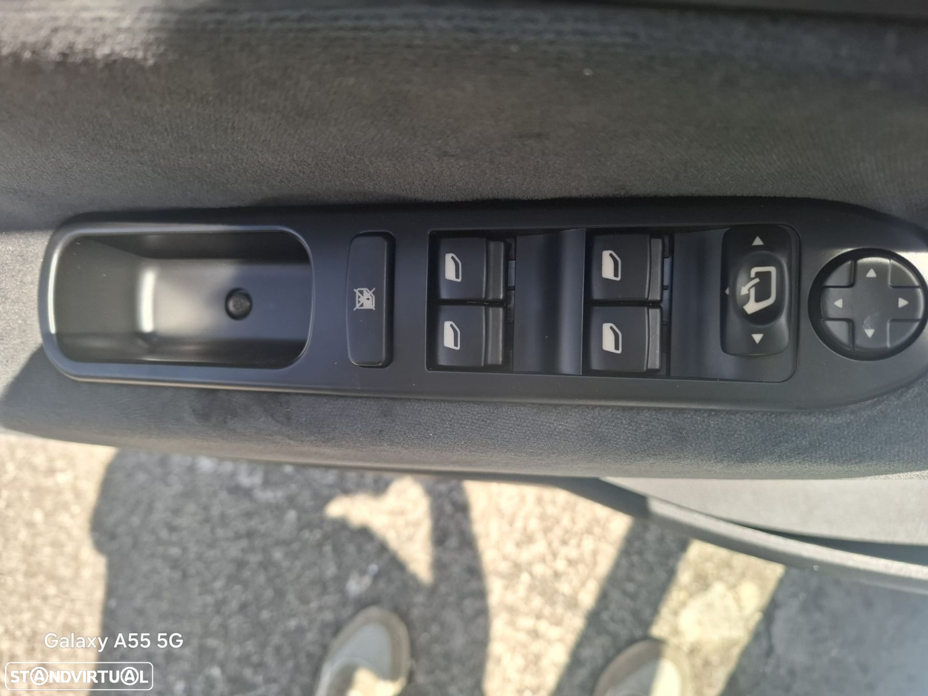 Peugeot 207 1.4 16V Premium - 33