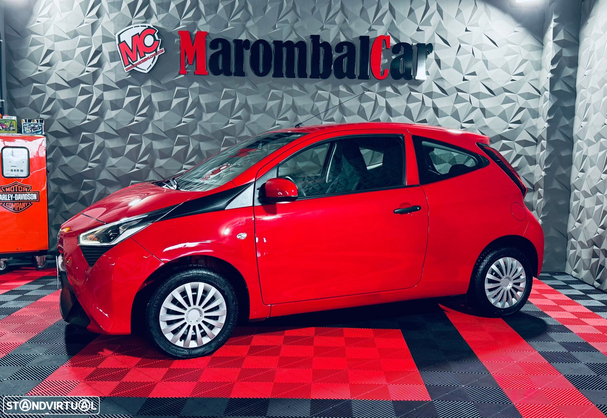 Toyota Aygo 1.0 X-Play Plus - 12