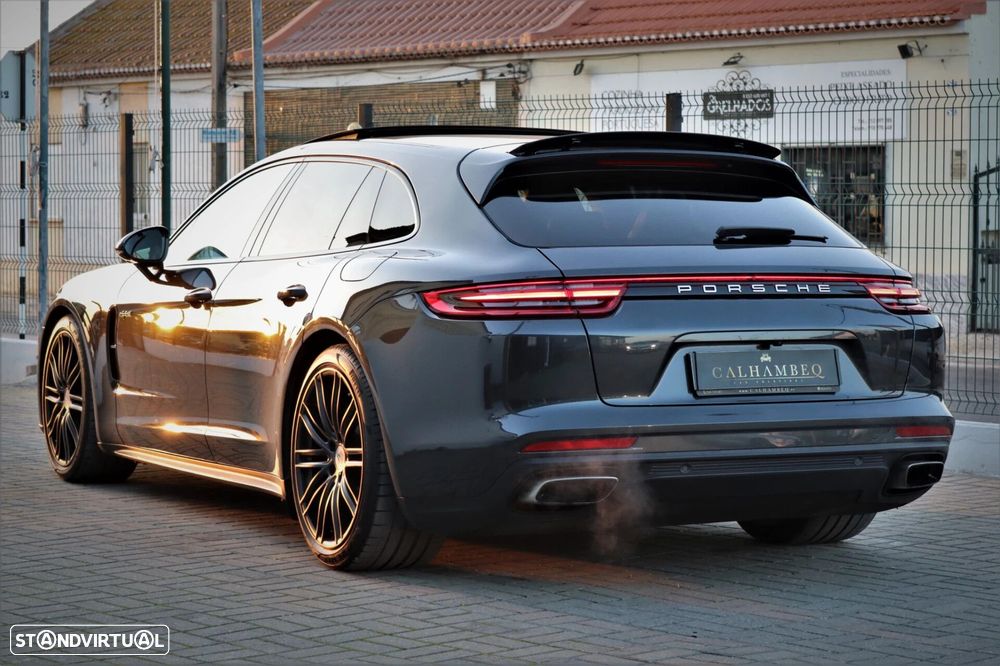 Porsche Panamera Sport Turismo 4 E-Hybrid - 24