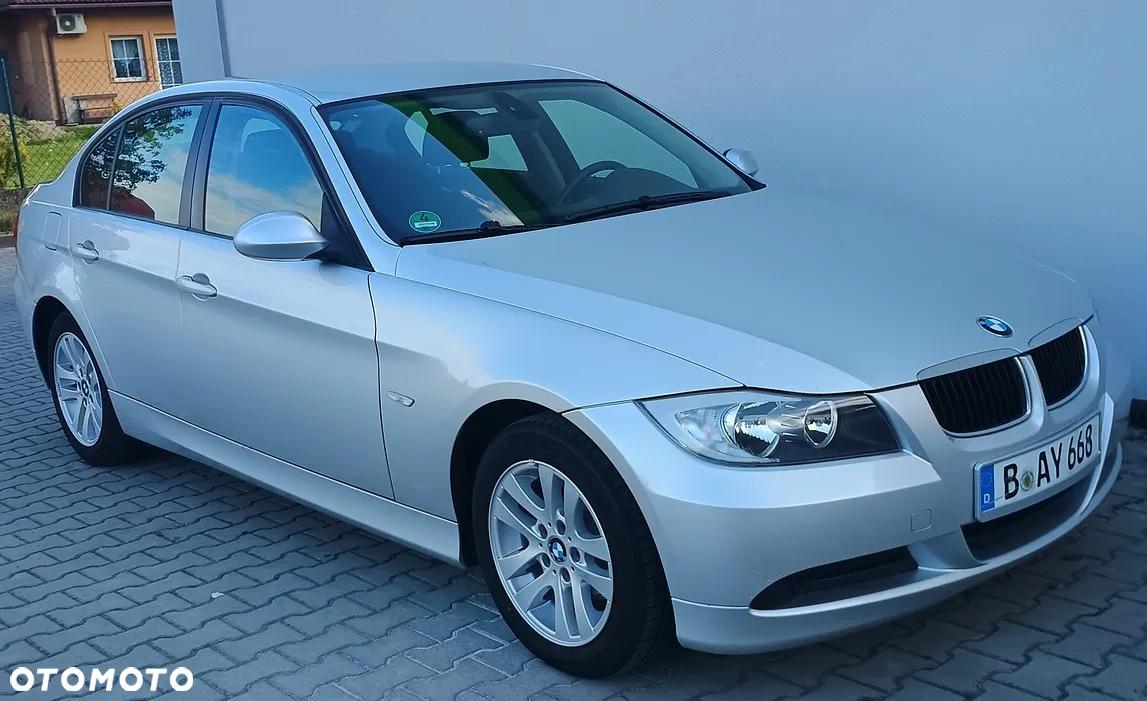 BMW Seria 3 318i - 10