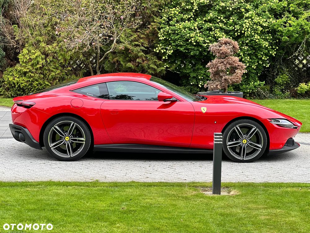Ferrari Roma - 12