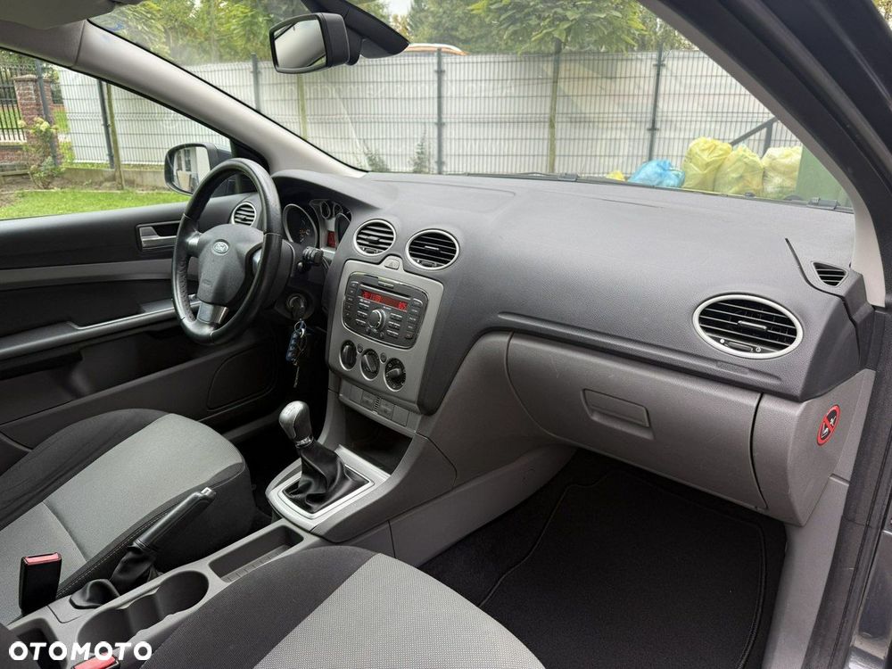 Ford Focus - 10