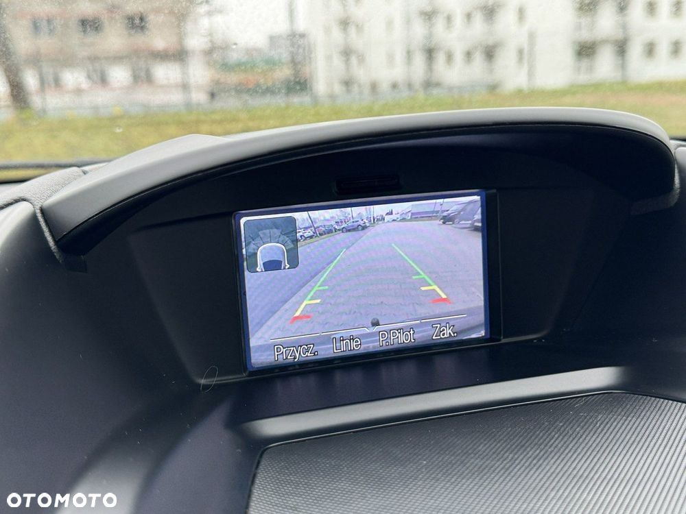 Ford Kuga 1.6 EcoBoost 2x4 Titanium - 24