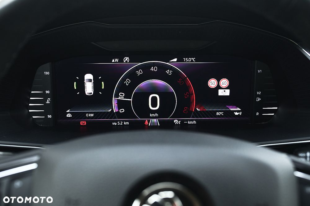 Skoda Superb 2.0 TDI L&K - 33