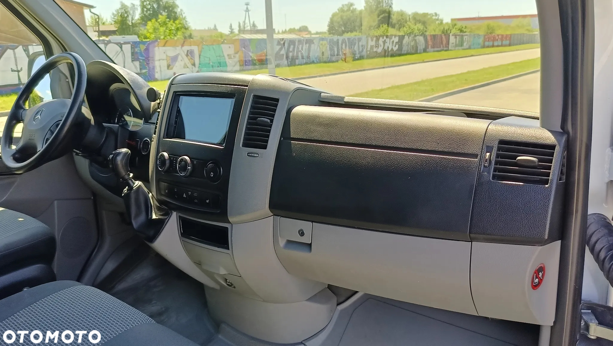 Mercedes-Benz Sprinter L2H2 Średniak 319 CDI 3.0 V6 190KM - 27