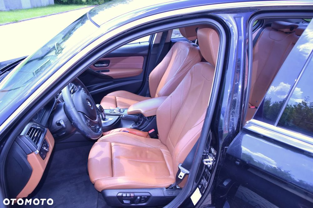 BMW Seria 3 320d Efficient Dynamic Edition Luxury Line - 15