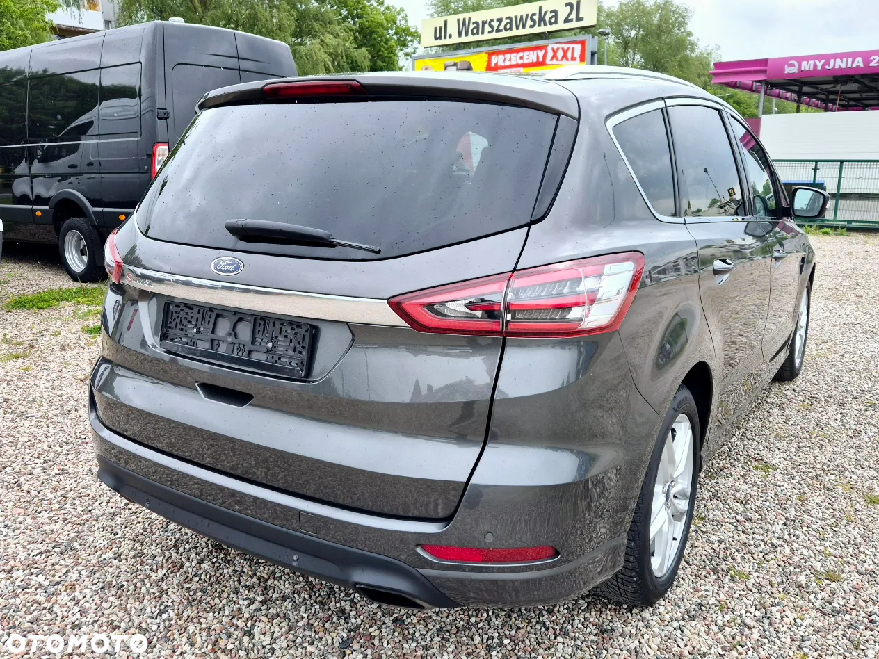 Ford S-Max 2.0 EcoBoost Titanium - 4
