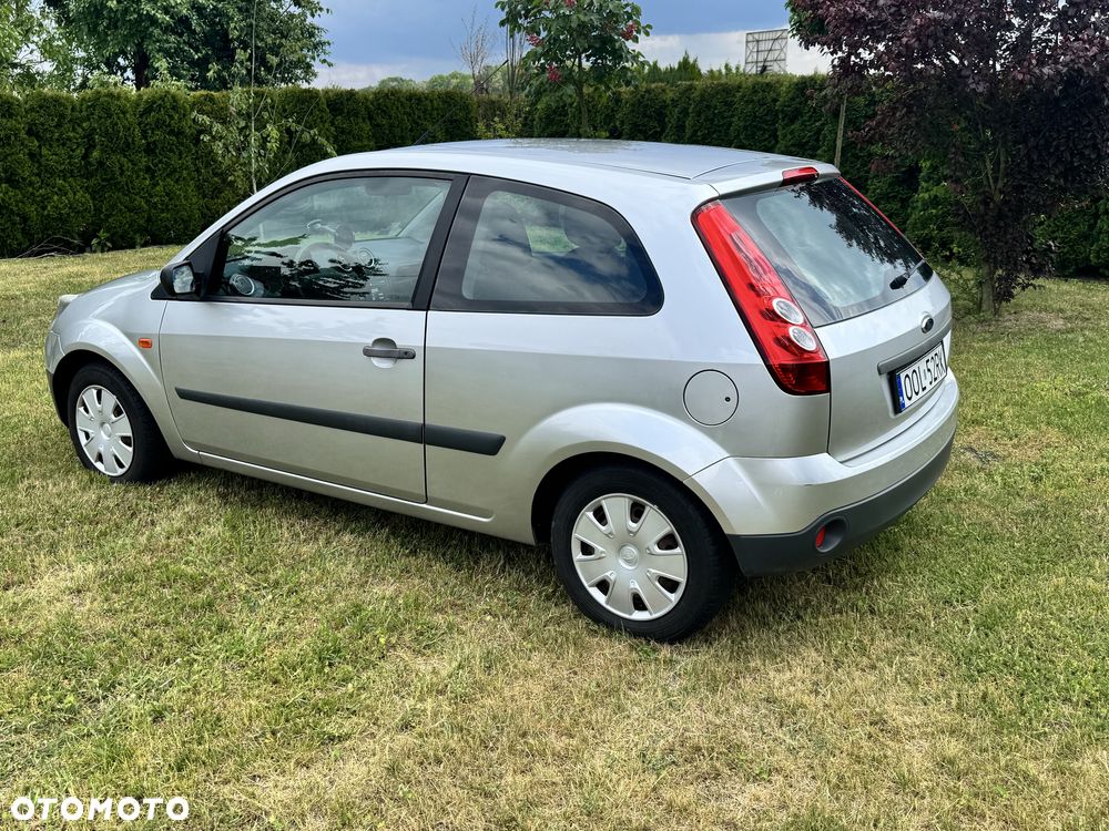 Ford Fiesta - 2