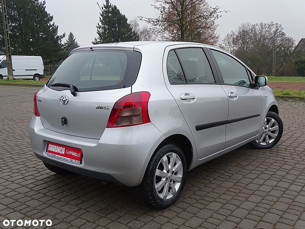 Toyota Yaris 1.3 Luna Premium - 31