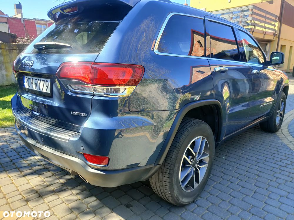 Jeep Grand Cherokee - 12