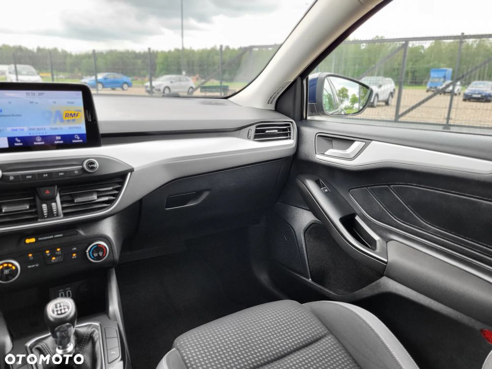 Ford Focus 1.0 EcoBoost Connected - 13