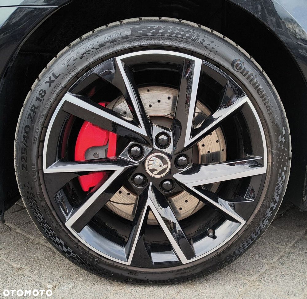 Skoda Octavia 2.0 TSI RS 245 DSG - 24