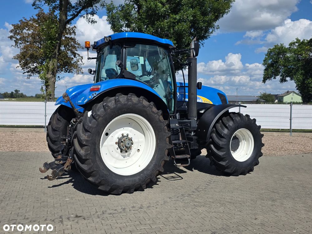New Holland T7030 PC 2011R - 21