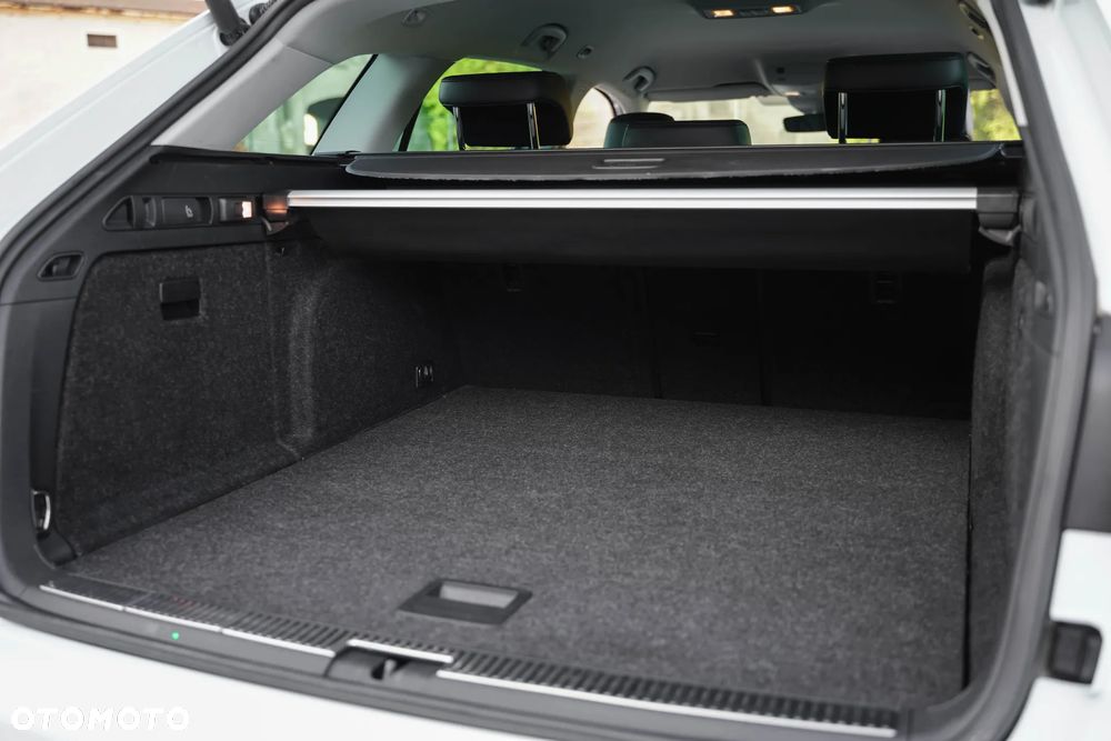Skoda Superb 2.0 TDI Sportline DSG - 30