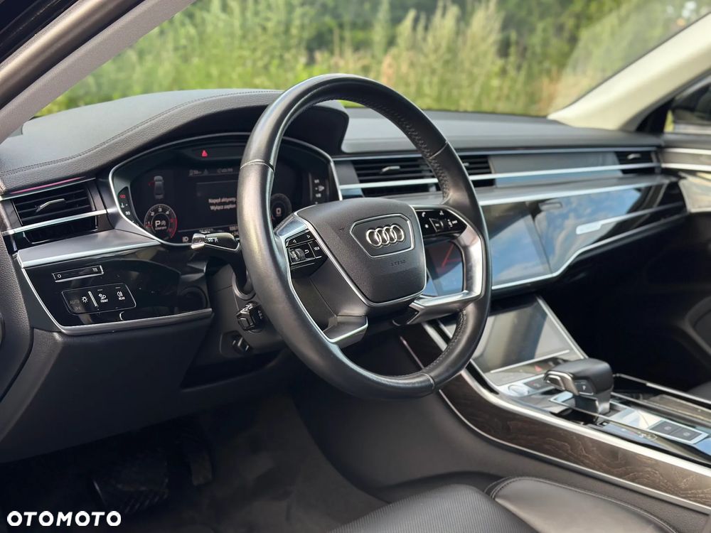 Audi A8 - 12