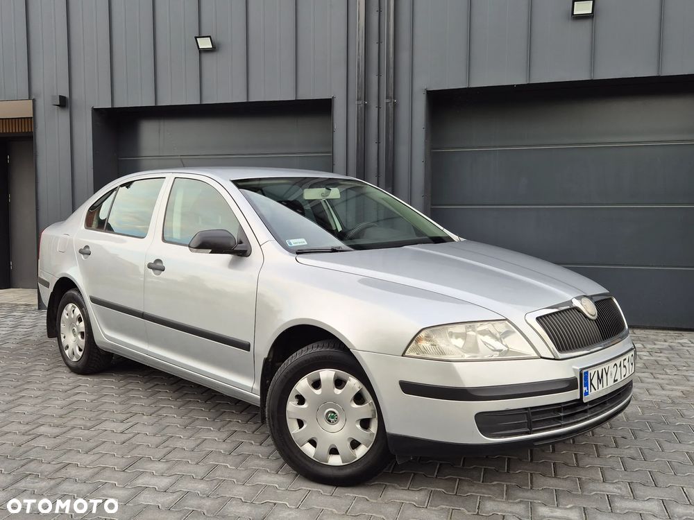 Skoda Octavia 1.6 Elegance - 1