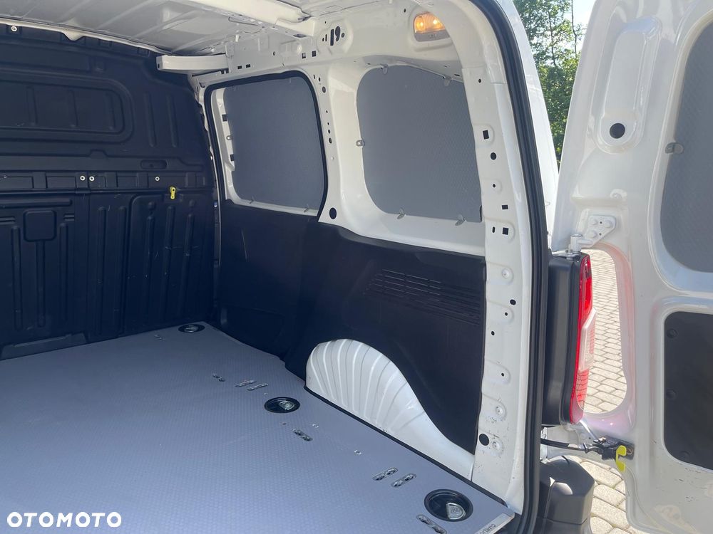 Peugeot Partner - 27