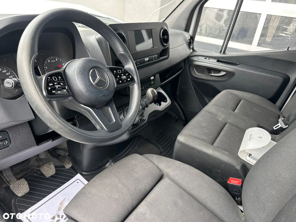 Mercedes-Benz SPRINTER - 27