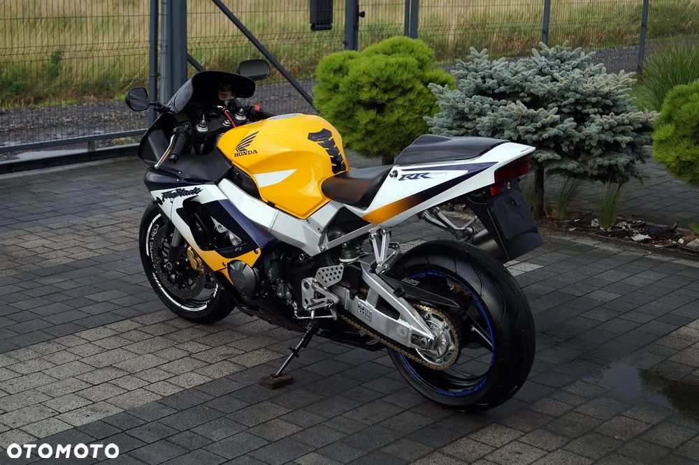Honda CBR - 9
