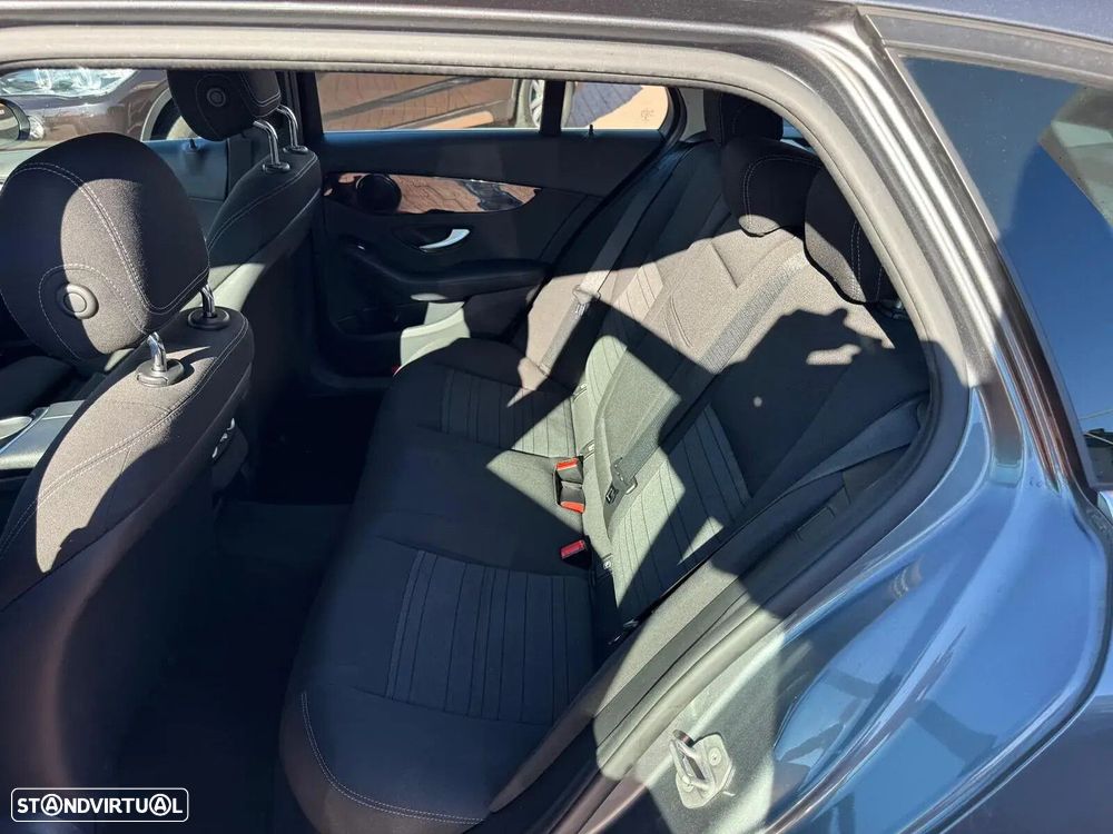 Mercedes-Benz C 200 - 29