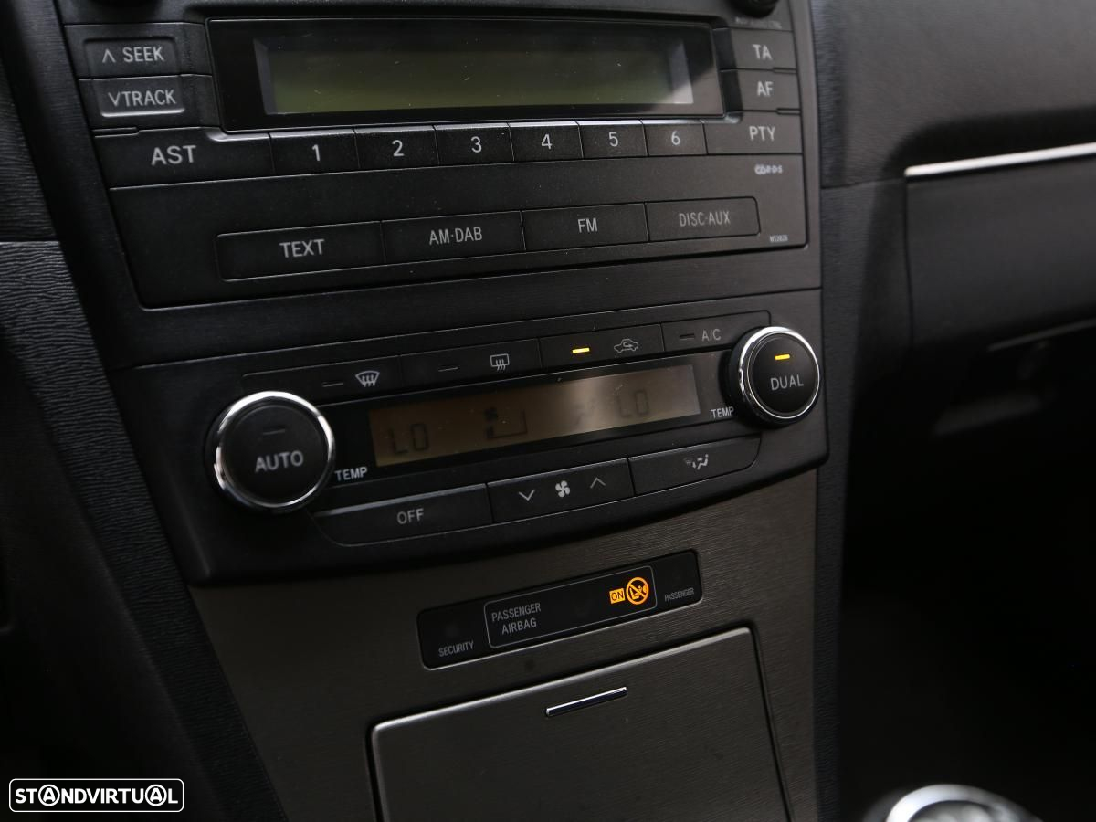 Toyota Avensis SW - 19