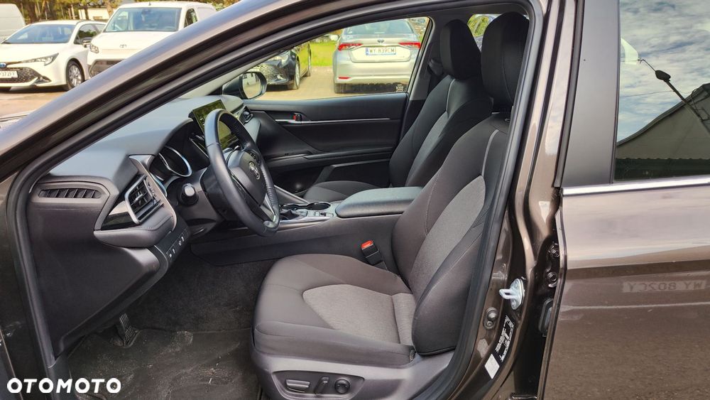 Toyota Camry - 7