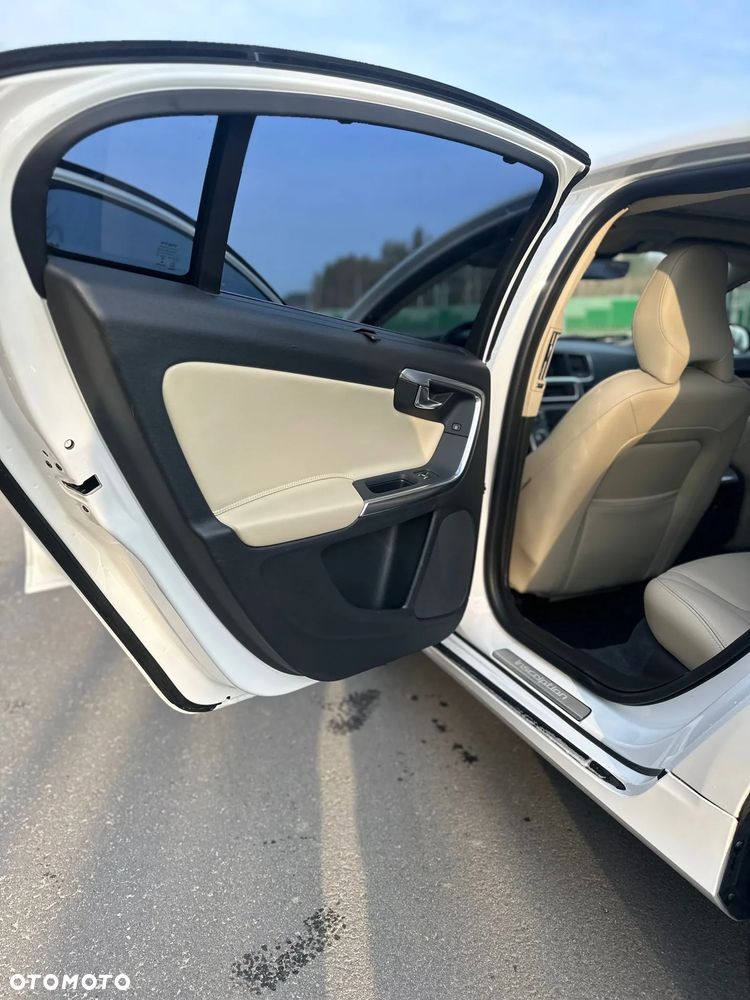 Volvo S60 T5 Geartronic Kinetic - 11