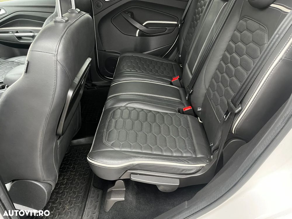Ford Kuga - 11