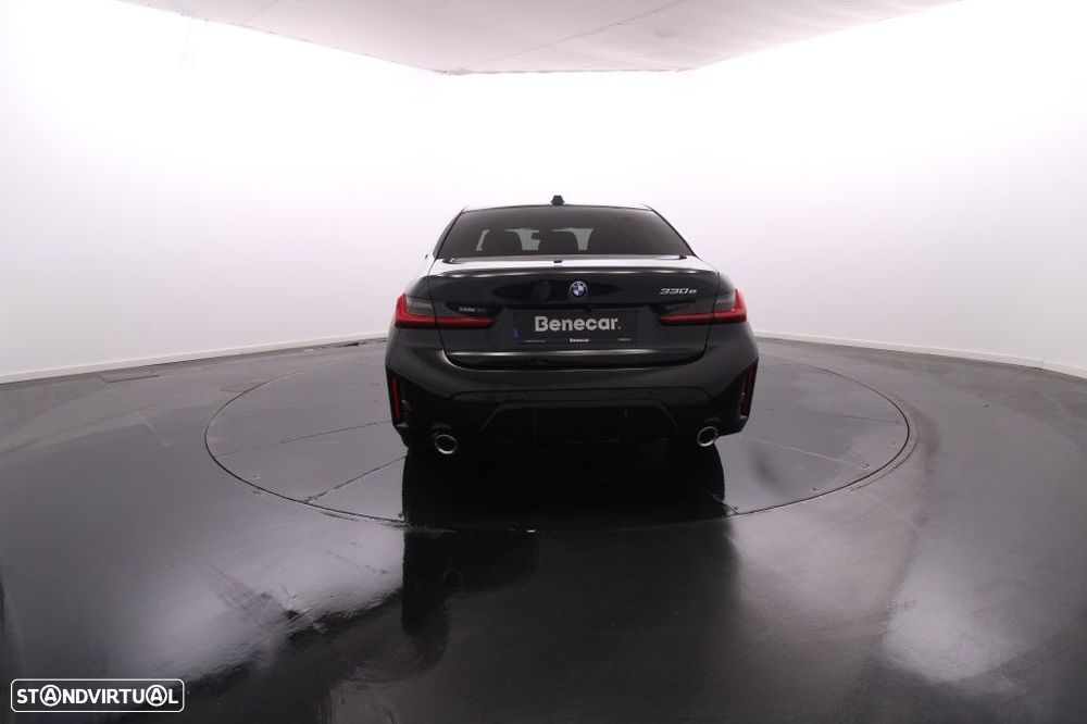 BMW 330 e Pack Desportivo M Auto - 7