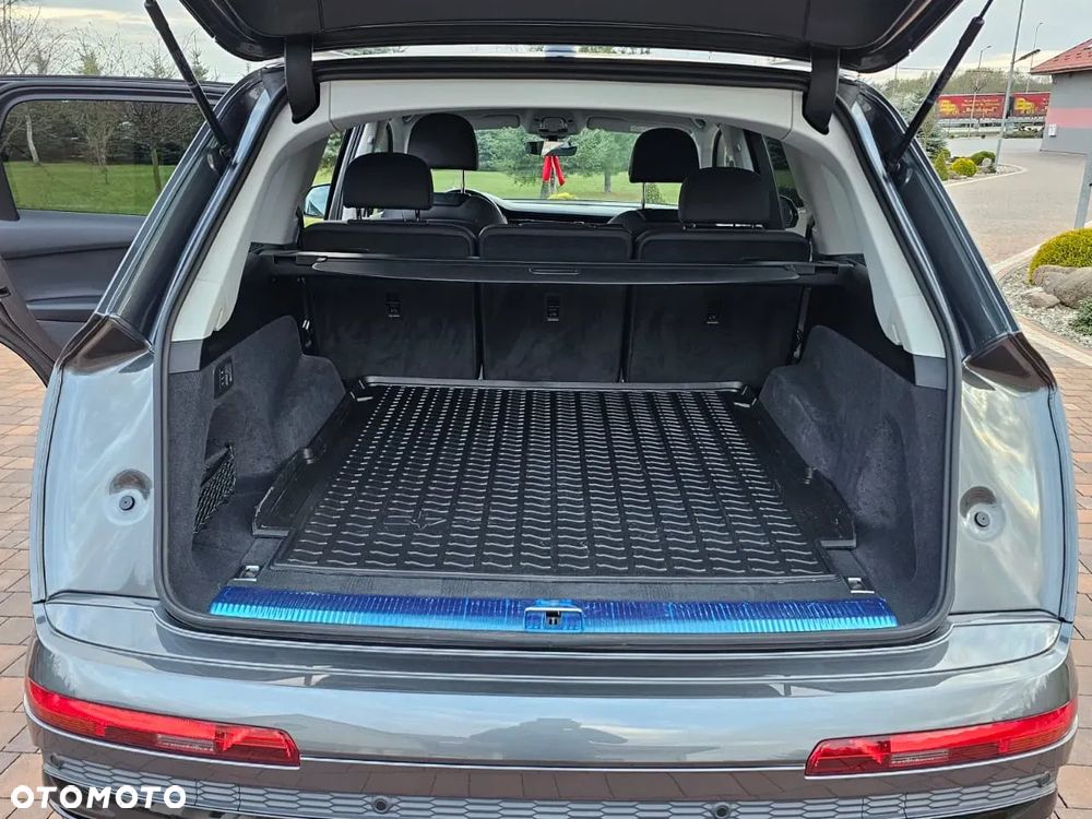 Audi Q7 - 11