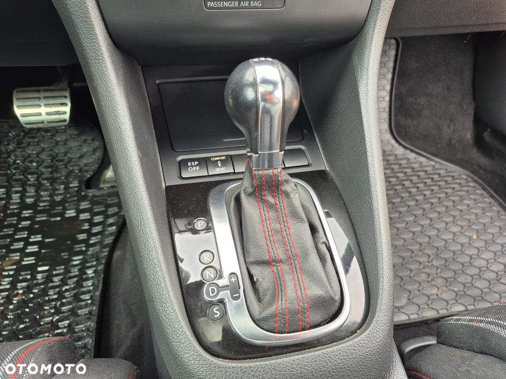 Volkswagen Golf 2.0 GTI DSG - 29