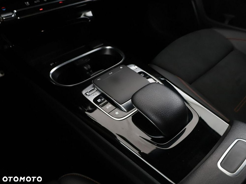 Mercedes-Benz Klasa A 180 7G-DCT Edition AMG Line - 30