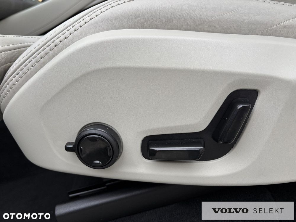 Volvo XC 90 - 18