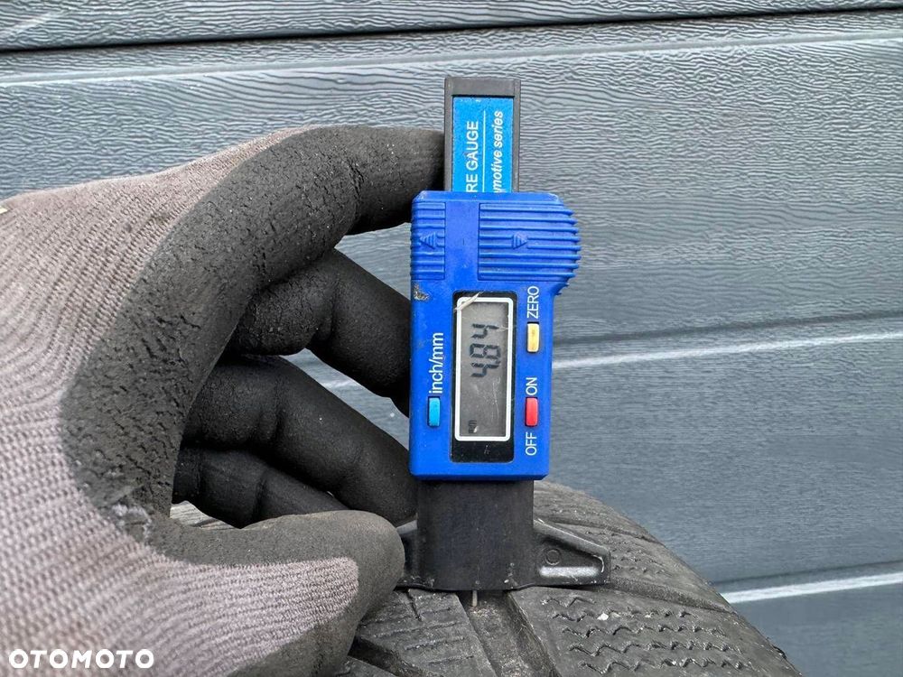 245/40R19 Vredestein Wintrac Xtreme S opona pojedynka zima 4,8mm - 3