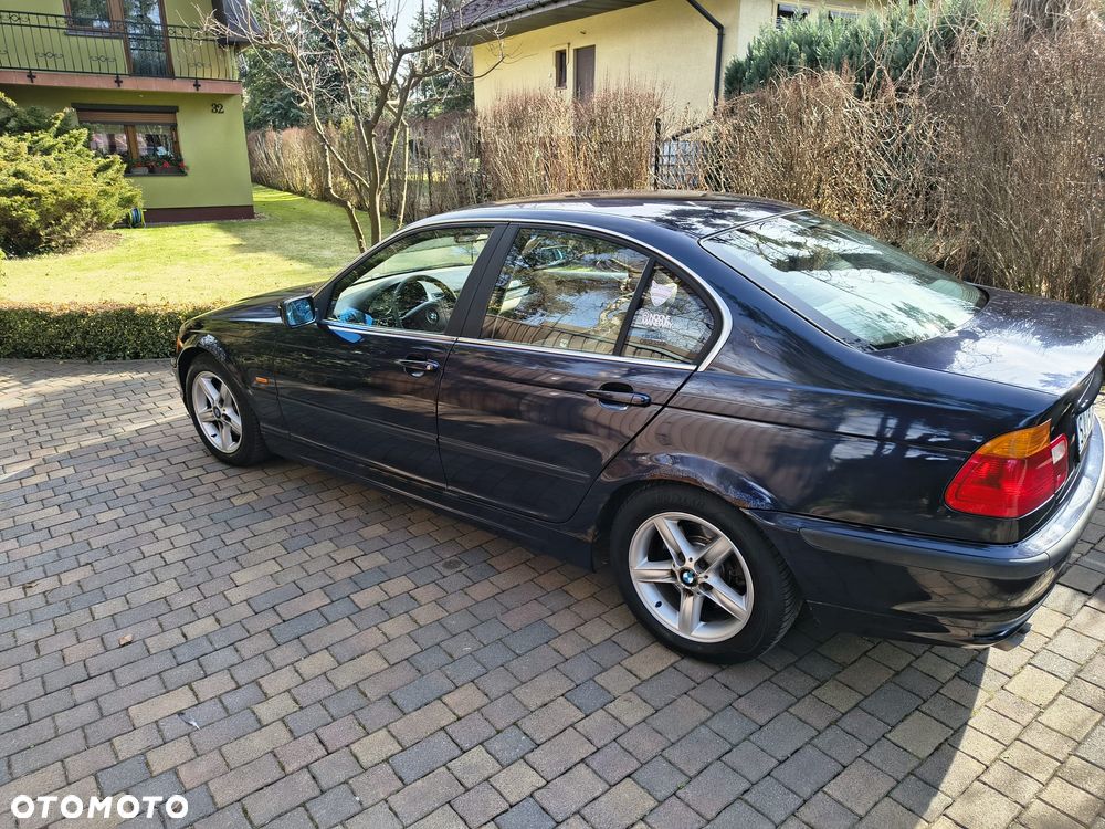 BMW Seria 3 328i - 16