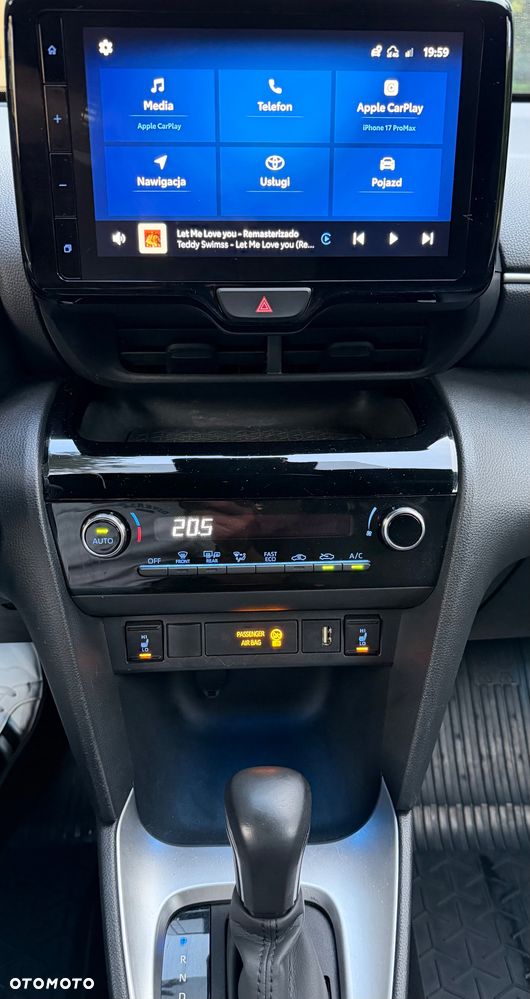 Toyota Yaris Hybrid 1.5 Selection Style - 19