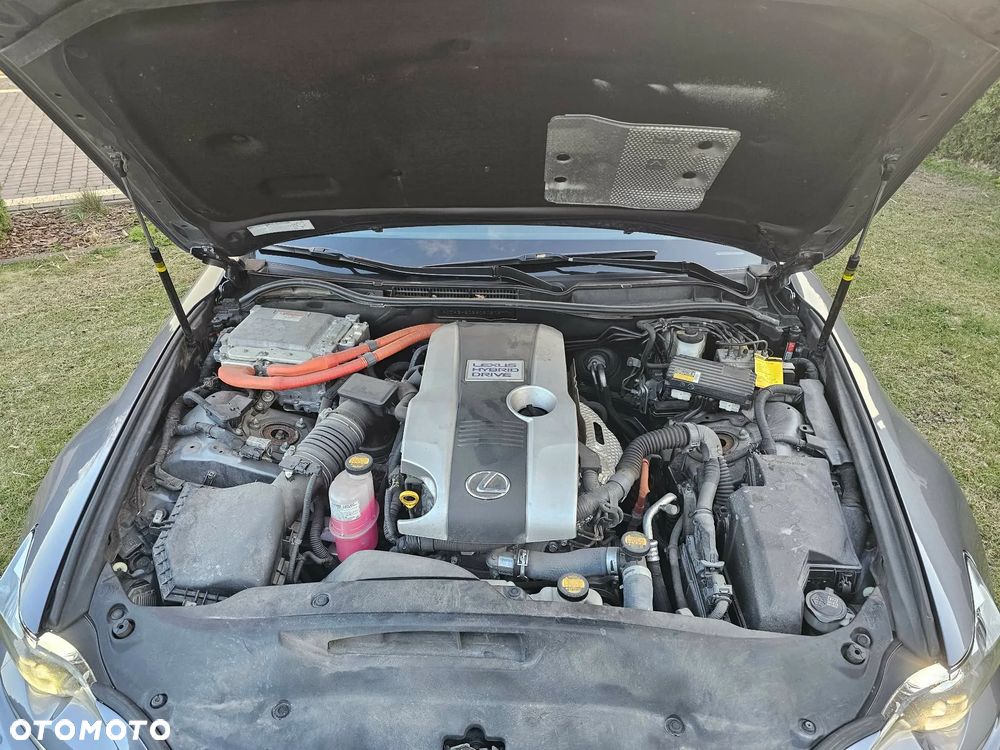 Lexus IS 300h Comfort - 11