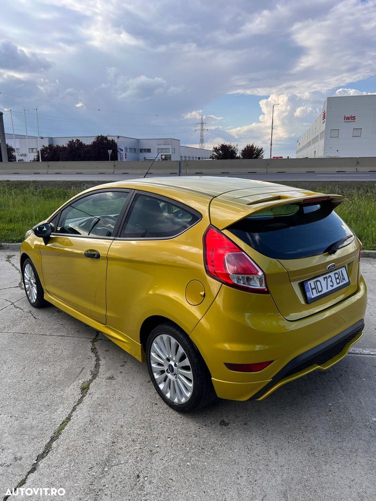 Ford Fiesta 1.5 TDCi Ambiente - 11