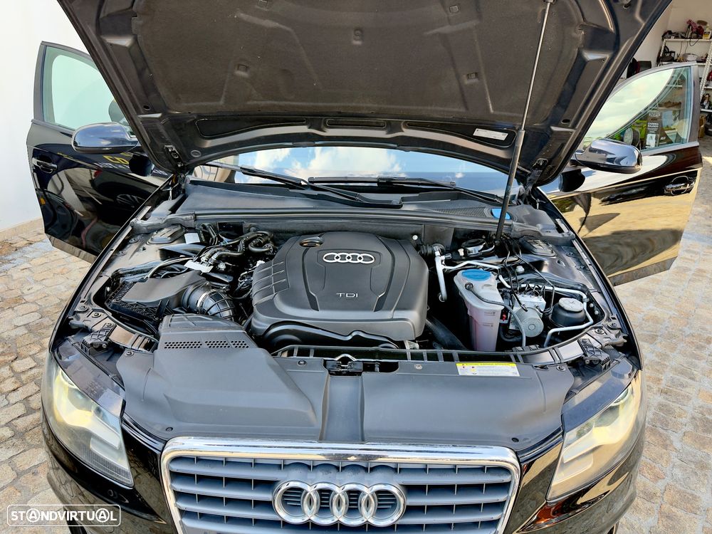 Audi A4 2.0 TDI S-line - 32