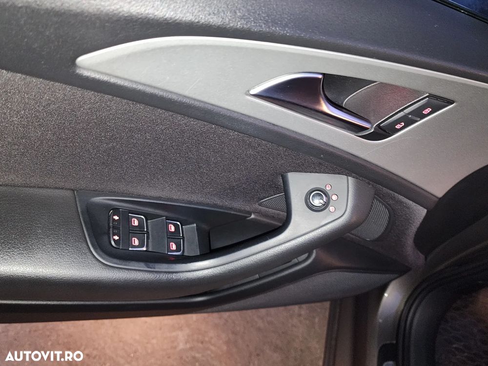 Audi A6 Avant 2.0 TDI Ultra S tronic - 16