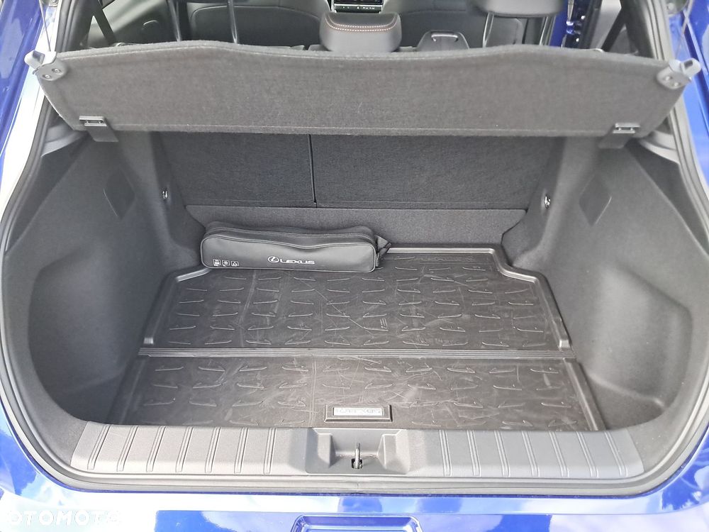 Lexus LBX 1.5 Hybrid Cool - 18