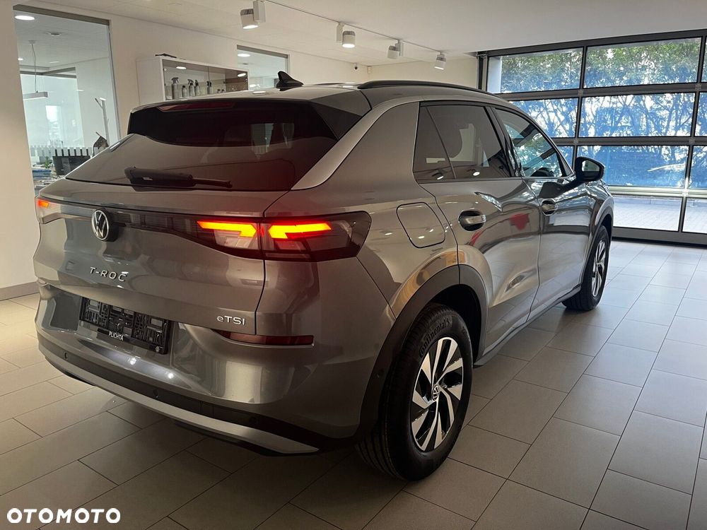 Volkswagen T-Roc 1.5 eTSI Life DSG - 6