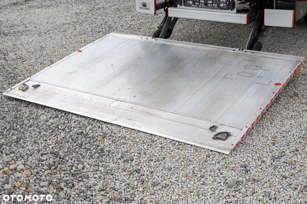 Iveco Daily 35C16 2.3 KONTENER + WINDA dHollandia 750kg koła bliźniaki - 5