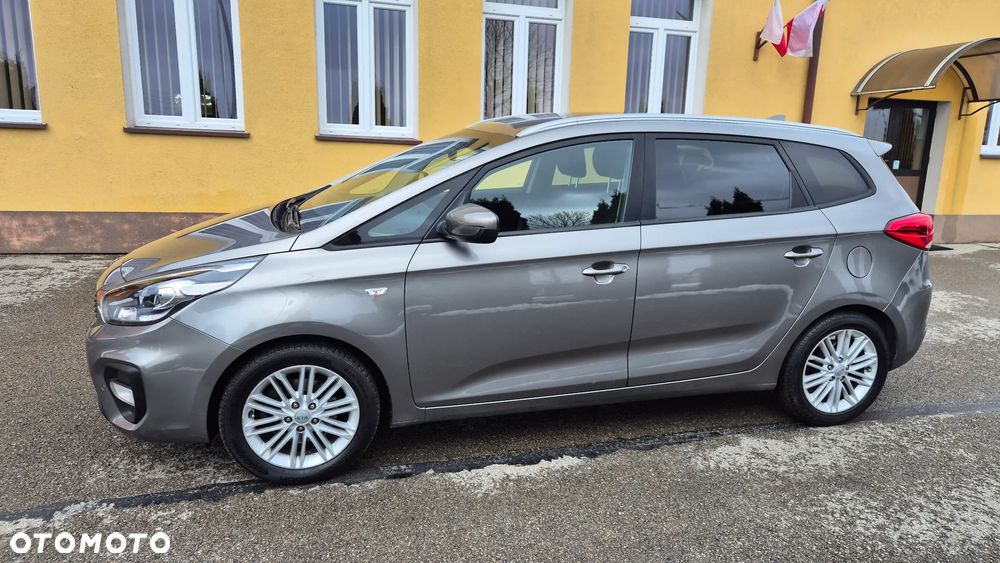 Kia Carens 1.6 GDI Dream Team Edition - 2