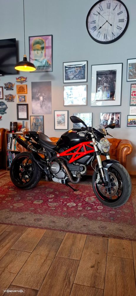 Ducati Monster - 1