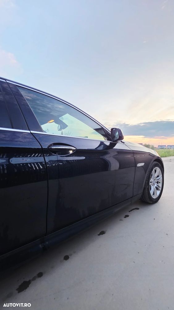 BMW Seria 5 525d Aut. Luxury Line - 25