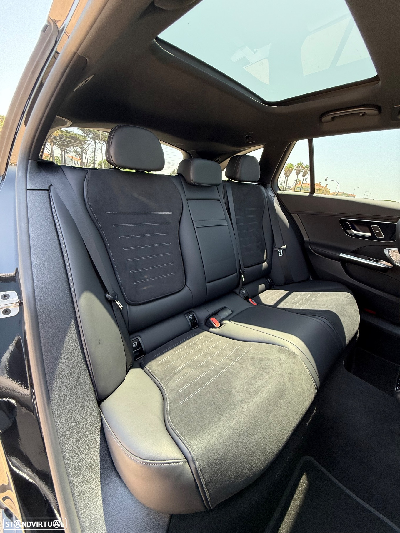 Mercedes-Benz C 300 e AMG Line - 14