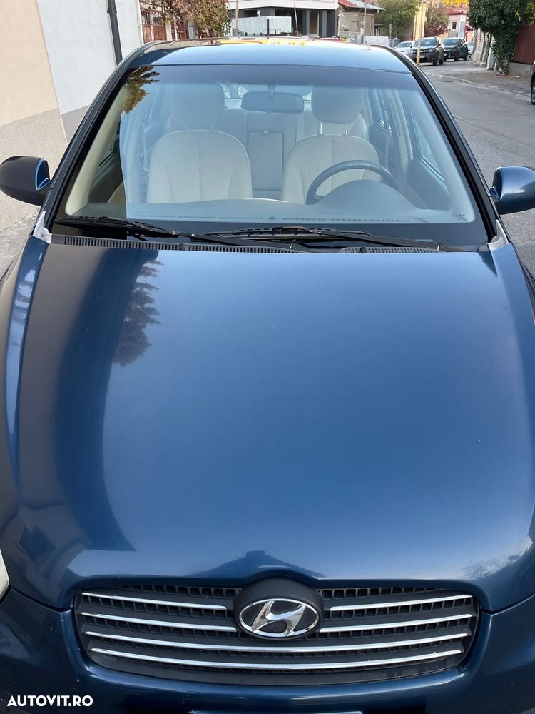 Hyundai Accent - 7