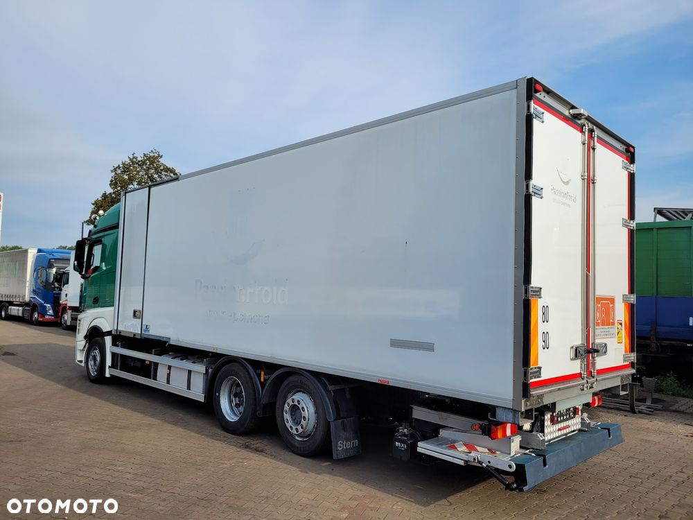 Mercedes-Benz ACTROS 25.45 ; 25.51 ; chłodnia * izoterma * hakówka * przewierty sterowane * - 3