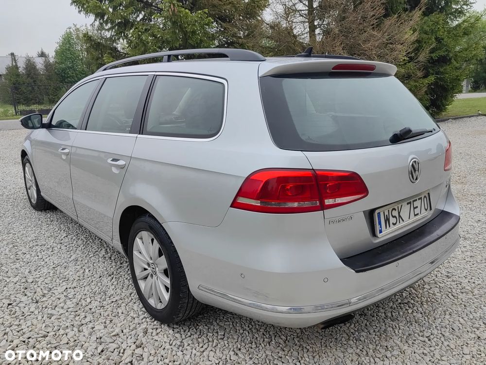Volkswagen Passat 2.0 TDI Highline R-Style - 12